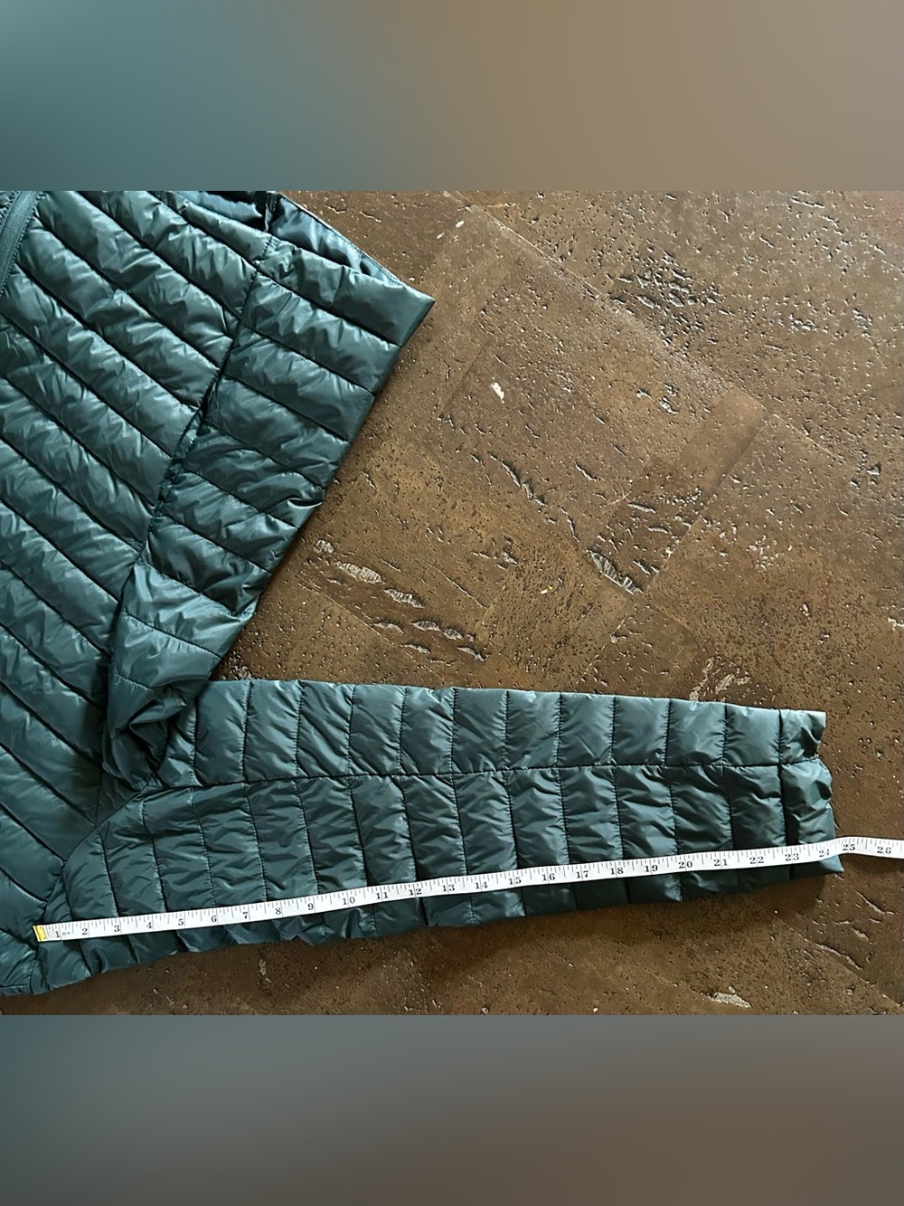 OLD NAVY Green Lightweight Quilted Puffer Jacket - Picture 9 of 9